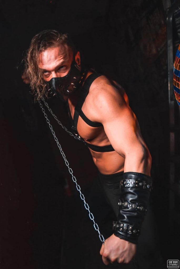 стриптизер москва